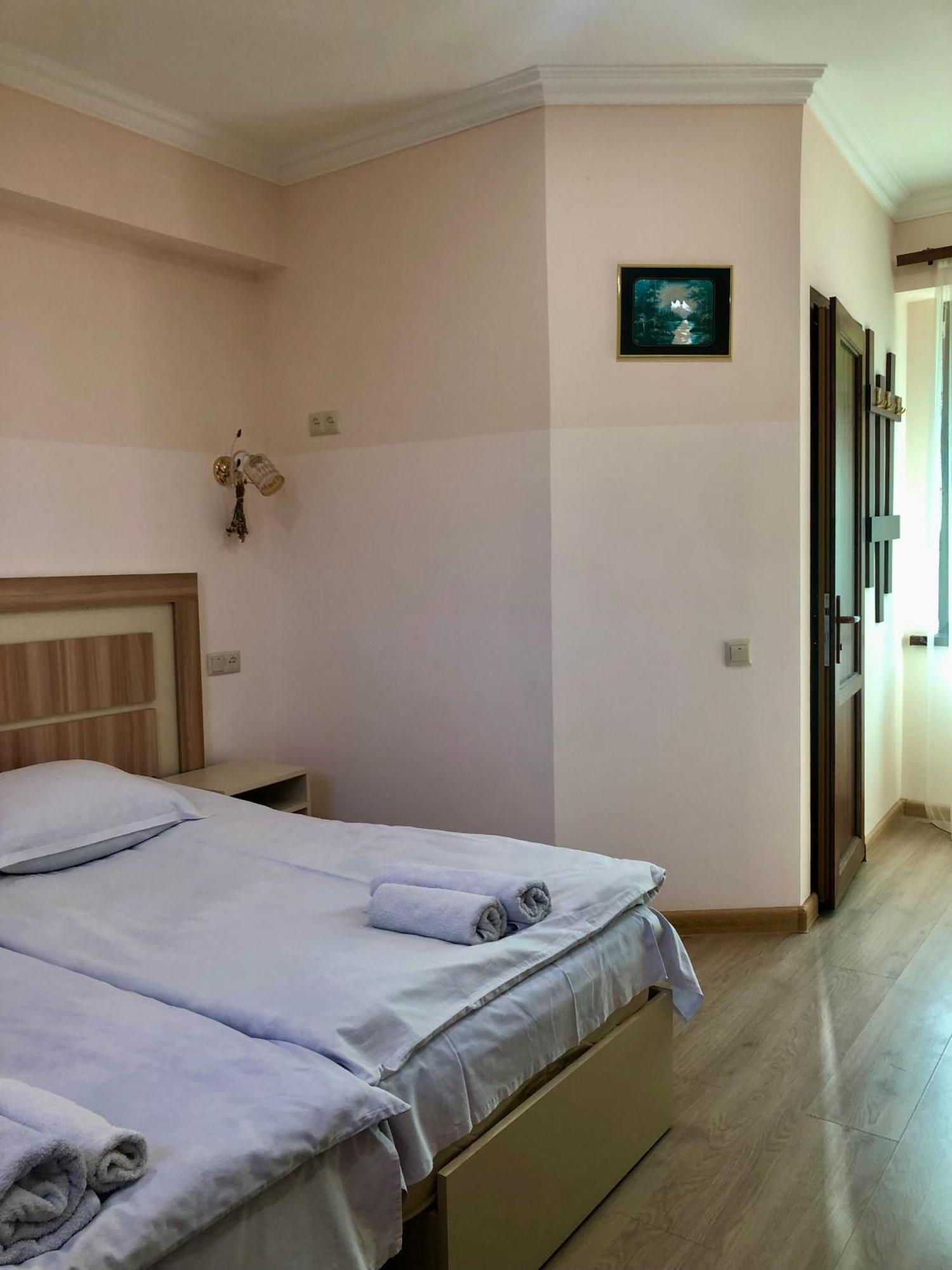 Guest House Anahit Idzsevan Kültér fotó